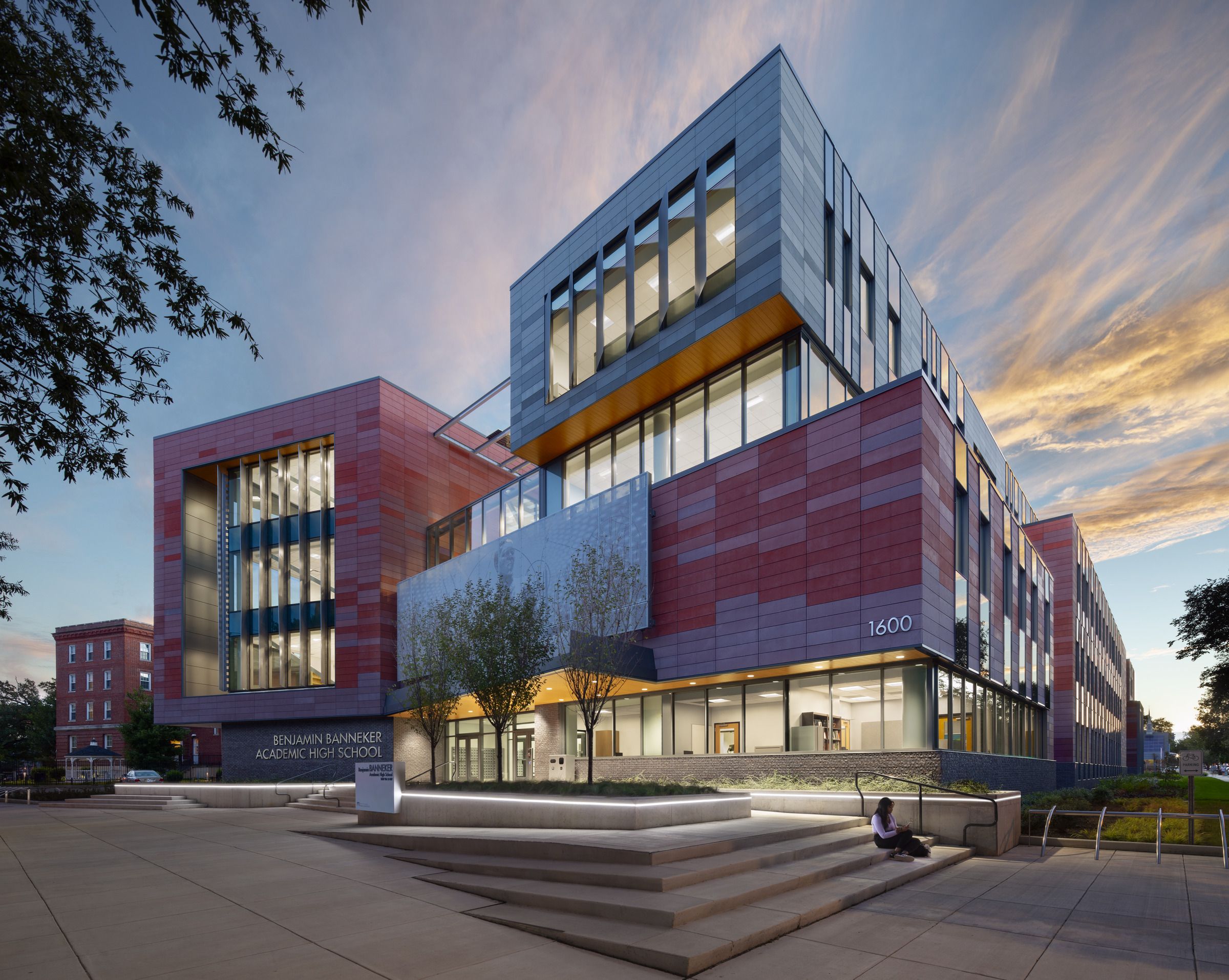 Image showing the entrance of the school.