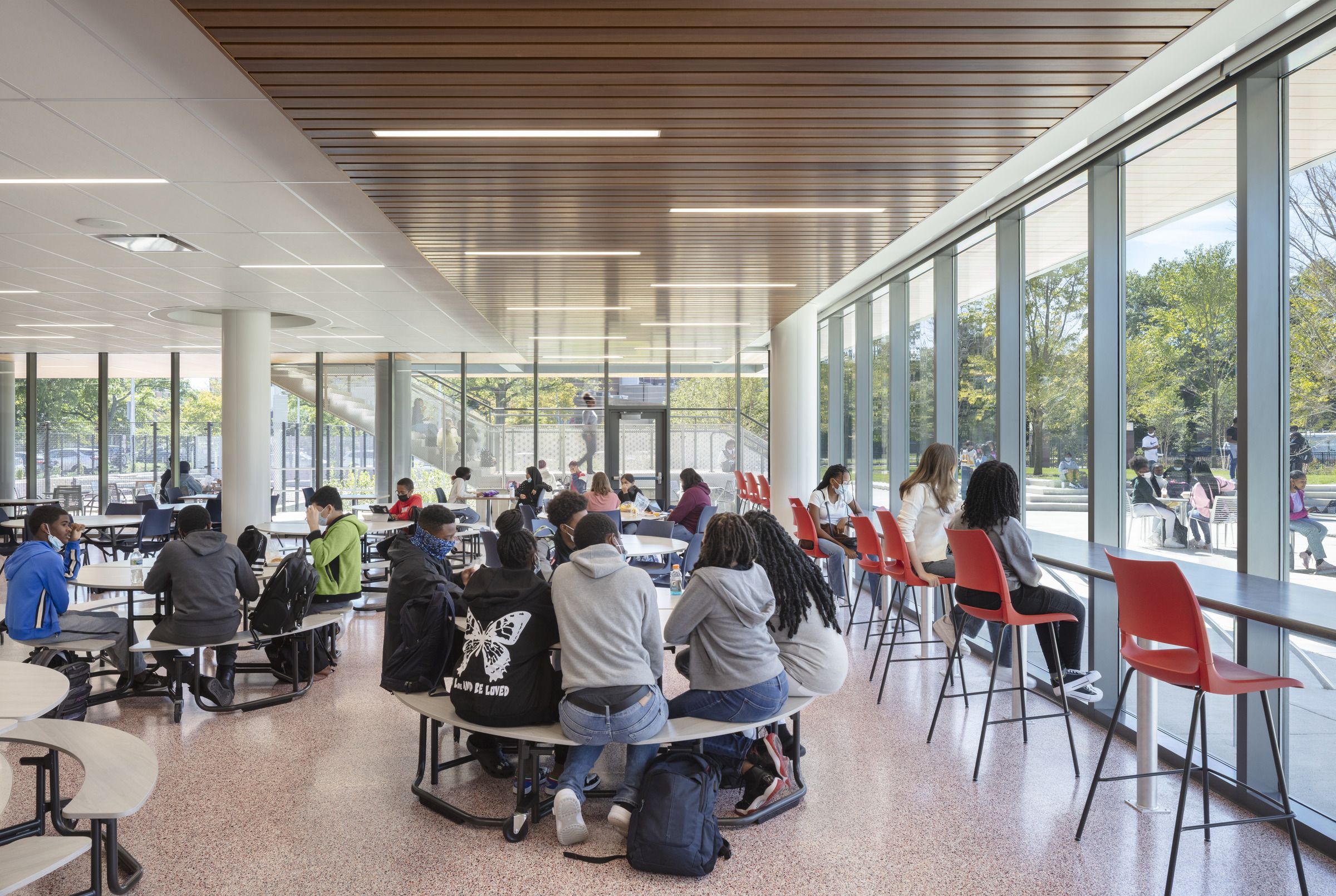 Image of the cafeteria.