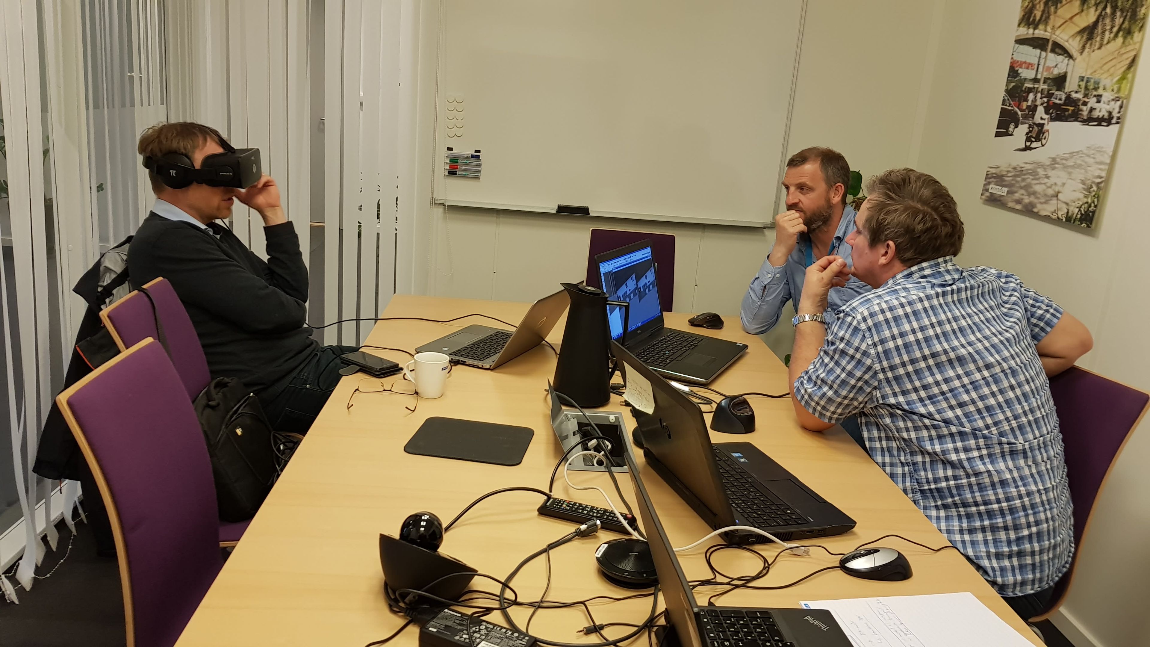 Anders Hus Folkedal and Ramboll architect, Anders Ruud show a client a 360-degree panorama rendering using a VR Head Mounted
