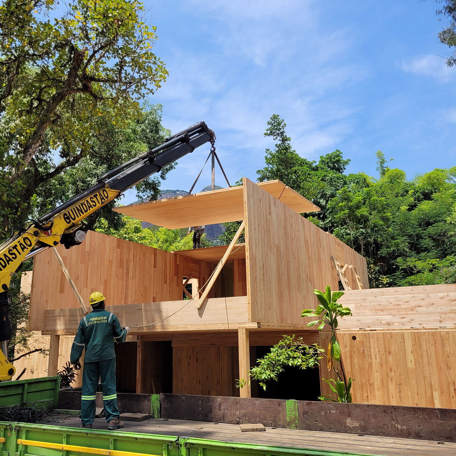 image showing lean construction powered by Crosslam’s DFMA process