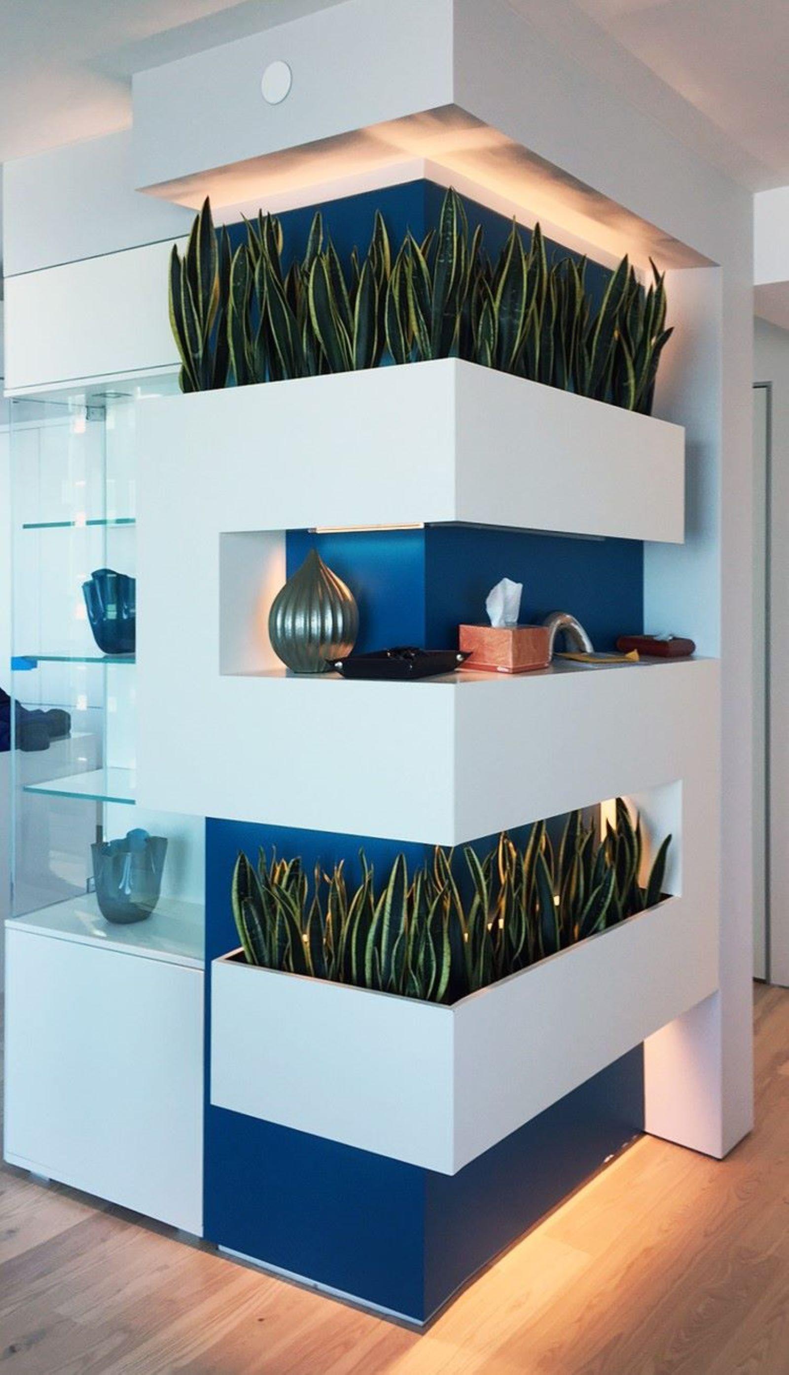 Photograph of planter wall. Image courtesy of Isolina Mallon.