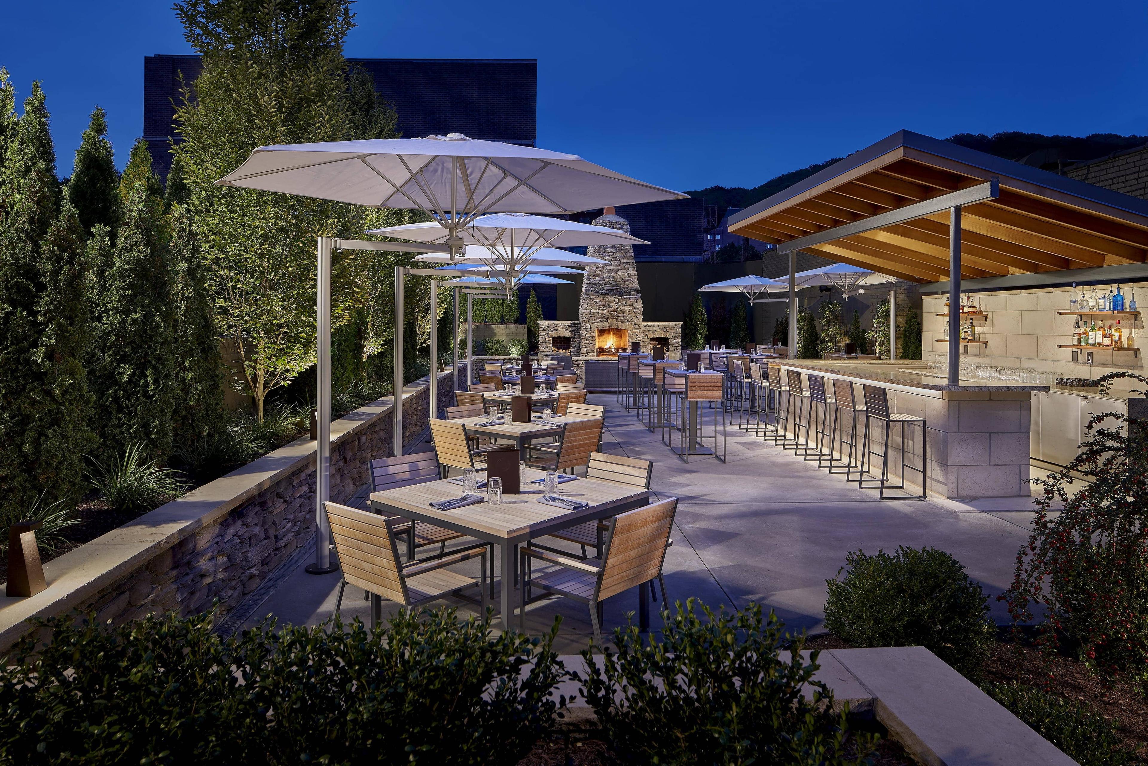 image of Sewickley Tavern restaurant outdoor area